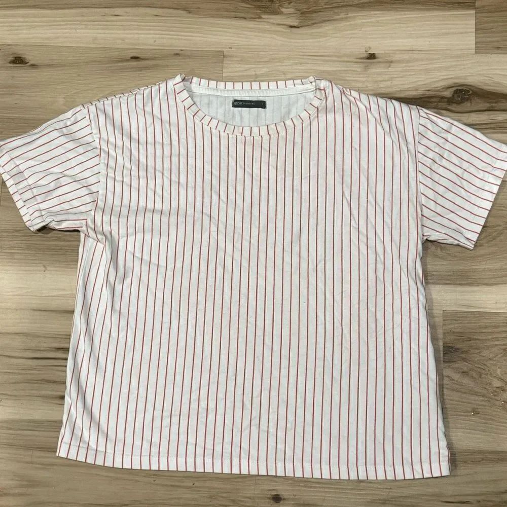 Ether by Myntra Pinstripe Orange White Cropped Tee Women’s Large